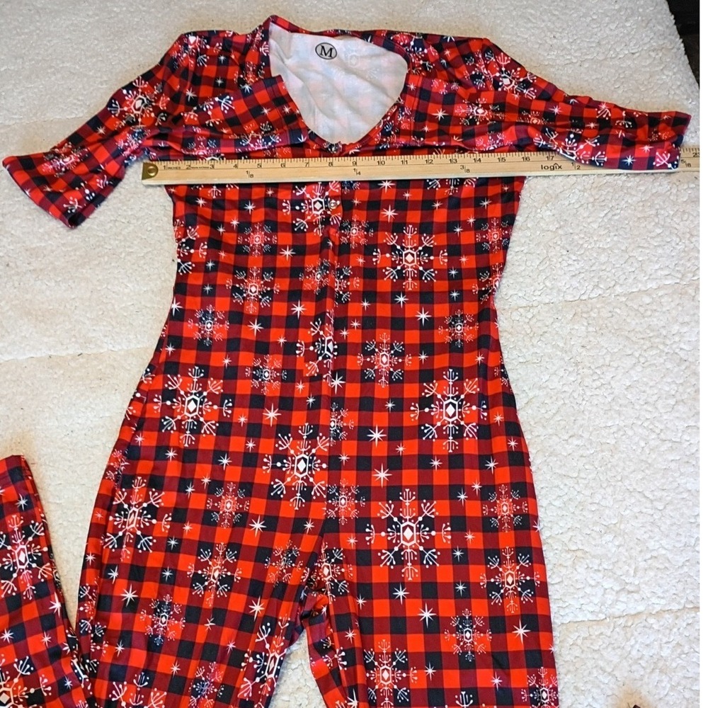 Unbranded One Piece Pajama Women M Red Plaid Excellent Snowflake Button Front